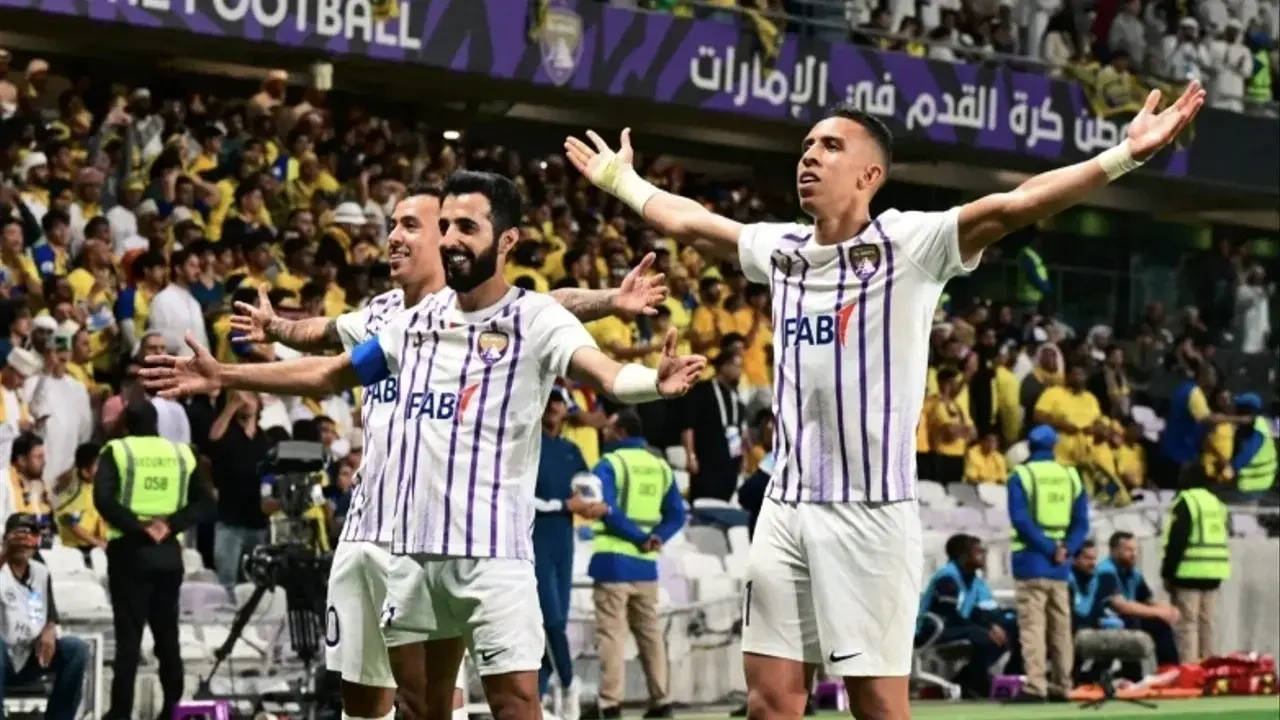 ثلاثي مغربي يتوج بلقب الدوري الإماراتي رفقة العين